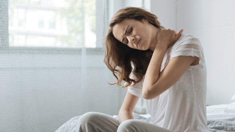 Kopf- und Nackenschmerzen: Ursachen, Linderungsmethoden &  Expertenratschläge - Bethesda Spital
